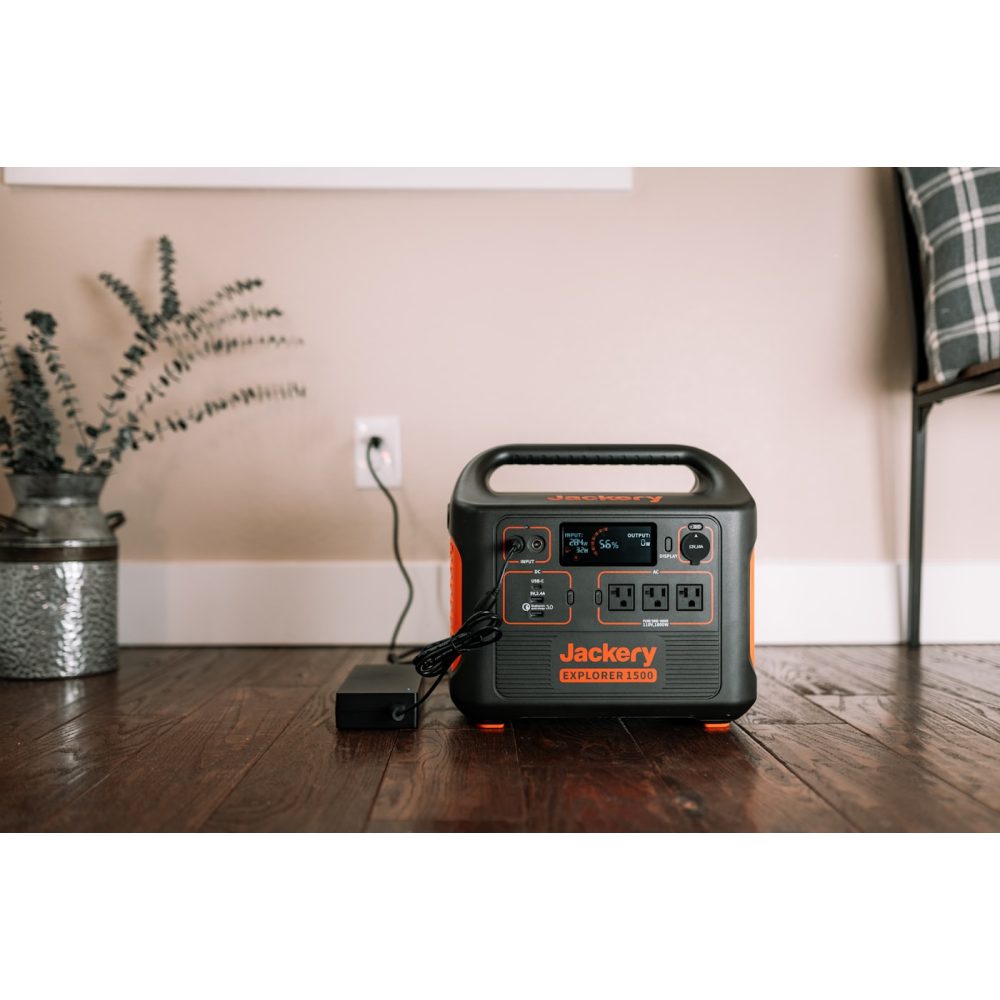 Compact portable power station